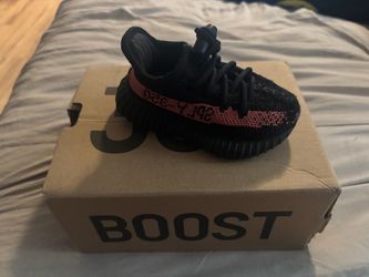 Infants Yeezy shoes