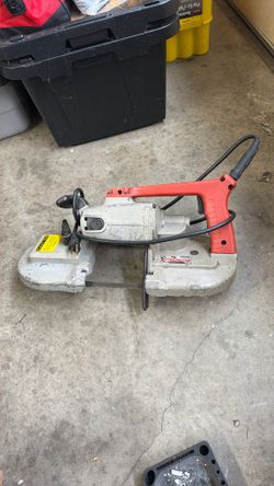 Milwaukee Bandsaw