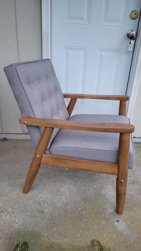 One Mid-century Modern Accent Chair 