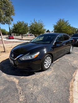 2018 Nissan Altima Black 4-Door Sedan