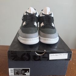 Deadstock Jordan Retro 4 FEAR Size 10.5 2024 Release