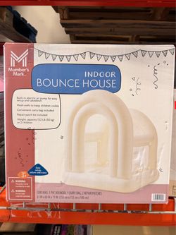 Member's Mark Indoor Bounce House Brand New In Box