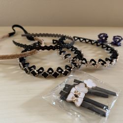 Lot Of Hair Accessories 