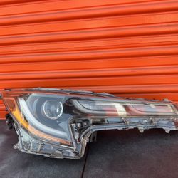 2020 -2021 -2022 TOYOTA COROLLA LED HEADLIGHT RIGHT RH LED  OEM 