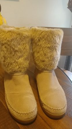TOMS LEATHER FUR BOOTS