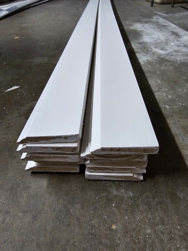 Royal Colonial Baseboard Moulding 12' 10 Count