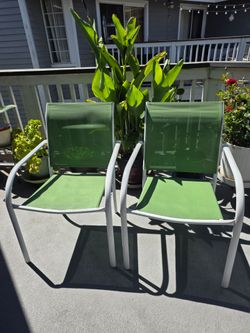 Stackable chairs