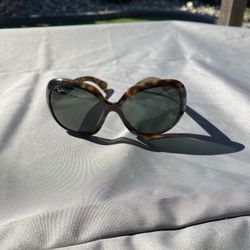 Women’s Ray Ban Sunglasses 