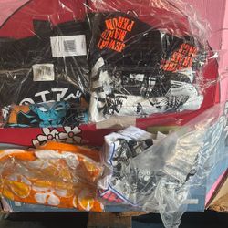 The Hole Palet Full Of  Anime T-shirt 