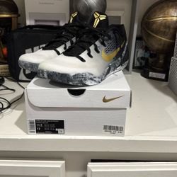 Nike Kobe 9 Elite Low Mambacita 
