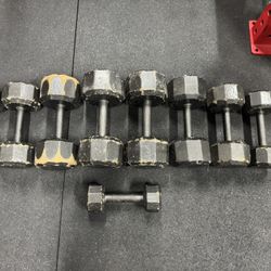 145 Dumbbell Set 5-25 