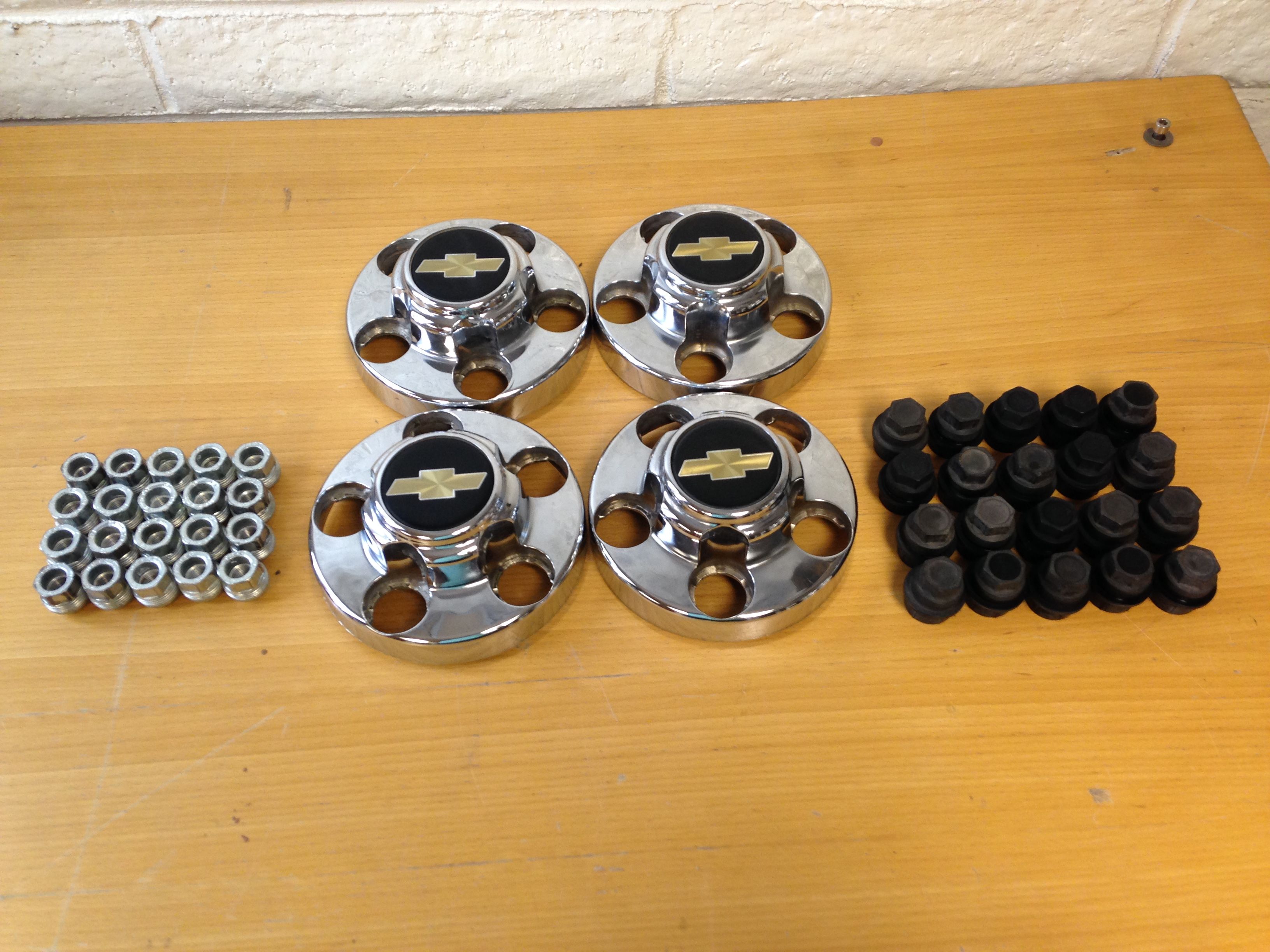 1988-98 Chevy C1500 Center Cap SET (4) 46254 46249 Truck OEM 454 SS Super Sport 1500
