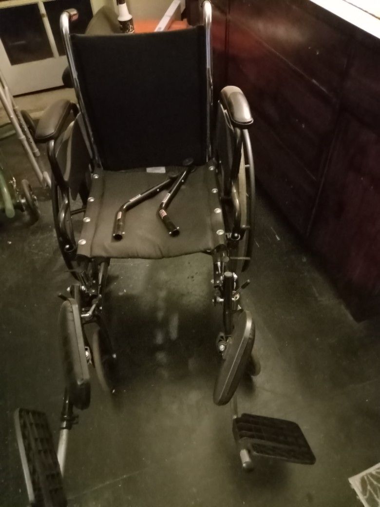 Wheelchair 18x18