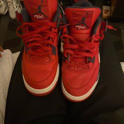 Jordan 4’s Retro SE