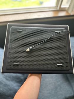 Laptop cooling pad