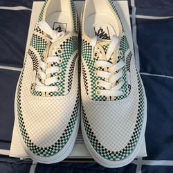 3 Pairs Of Vans Classic Shoes Size 9.5