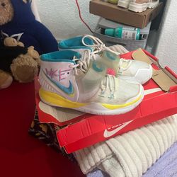 I have baby gender reveal shoes