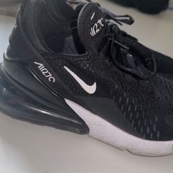 Nike Women Shoes Black Size 8
