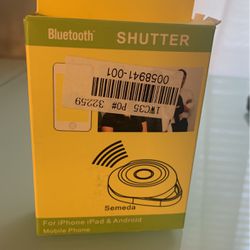Bluetooth Shutter Device For Iphone, Ipad, Or Android Phone