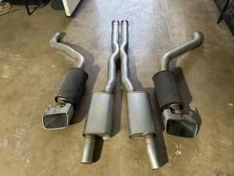 Dodge charger MUFFLER ** MAKE OFFER**** Scat Pack