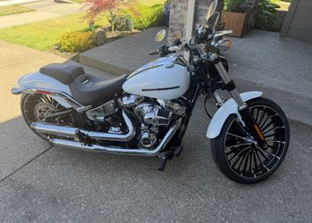 Harley Davidson Breakout