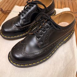 3989 Vintage Made In England Brogue