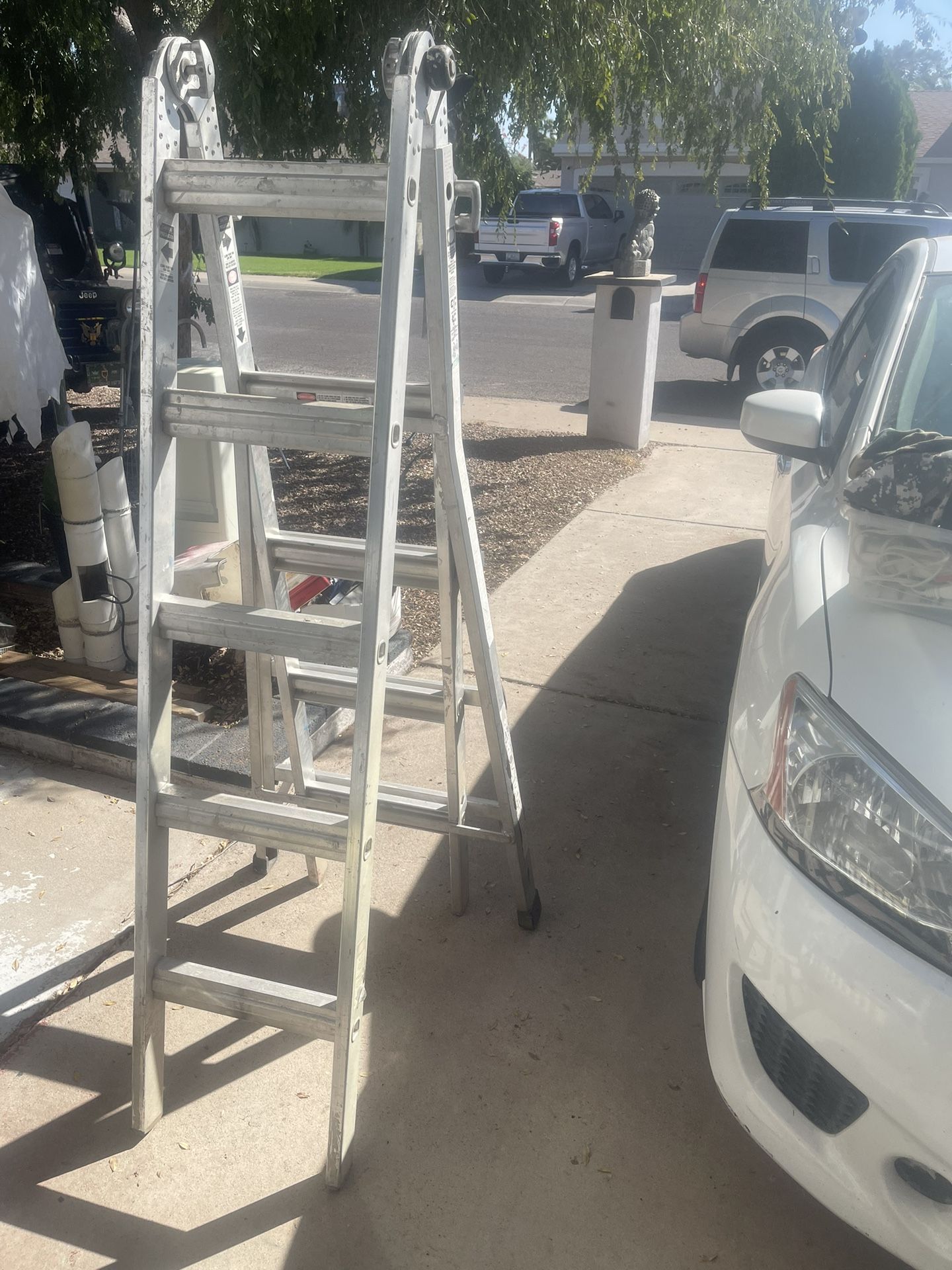 Heavy Duty Aluminum Ladder
