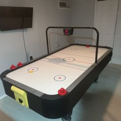 Air Hockey Table