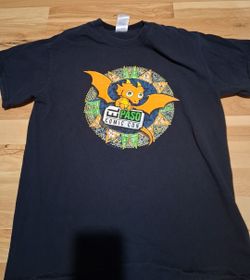 Pre-Owned El Paso Comic Con Collectable T-shirt size Medium, color black good condition, material cotton for women or man