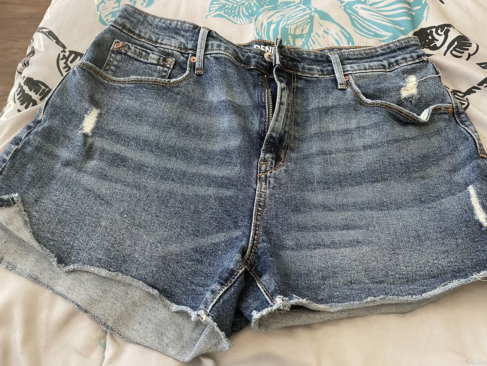 Women Summer Levi’s Shorts 