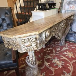 Large Antique Stlye Havertys Entryb Table 