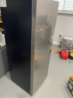 Mini Fridge Or Freezer 