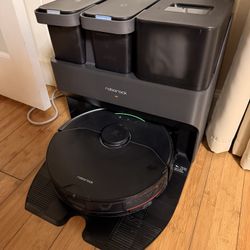 Roborock S7 MaxV Ultra – Robot Vacuum & Mop