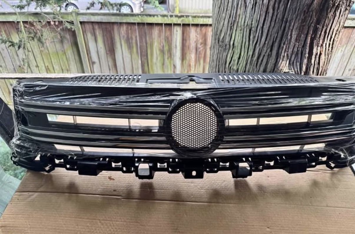 Front grille Volkswagen tiguan 2009-2017