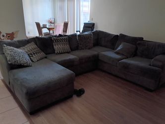 Sectional couch