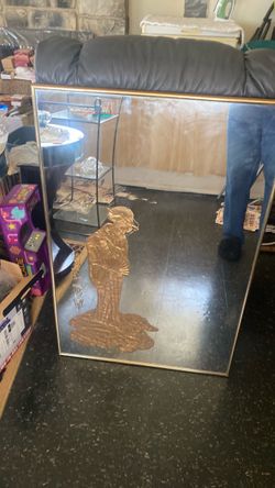 Mirror with Chinese lady in gold