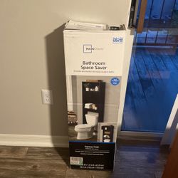 Black Wood Bathroom Stager 