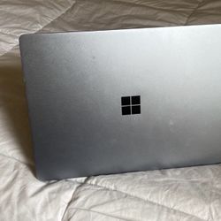 Microsoft Surface Laptop 15" Touch-Screen