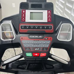Sole F63 Treadmill 