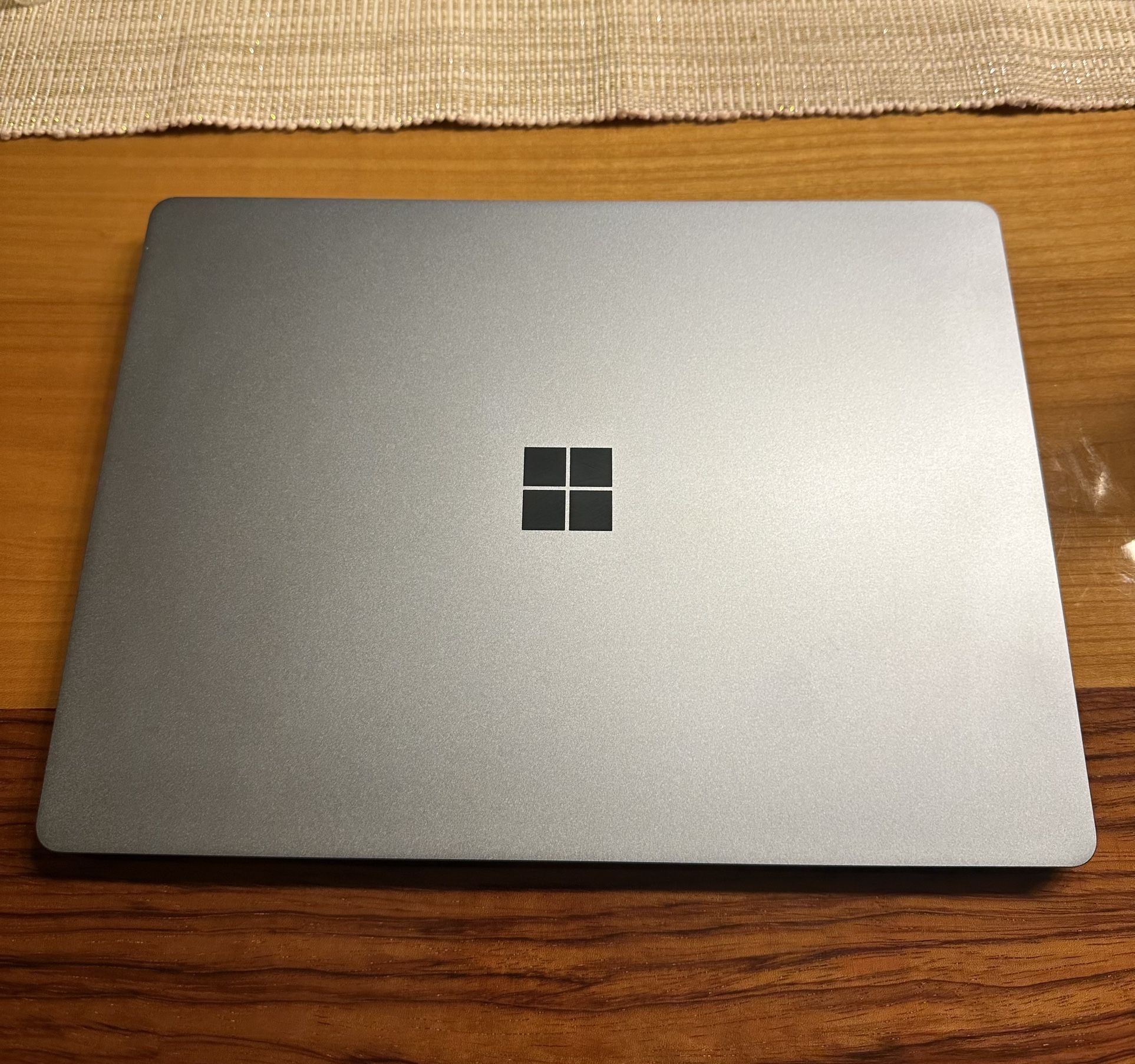 Microsoft Surface laptop Go 2