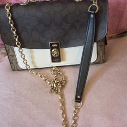 Coach Signature Tabby Shoulder Bag
