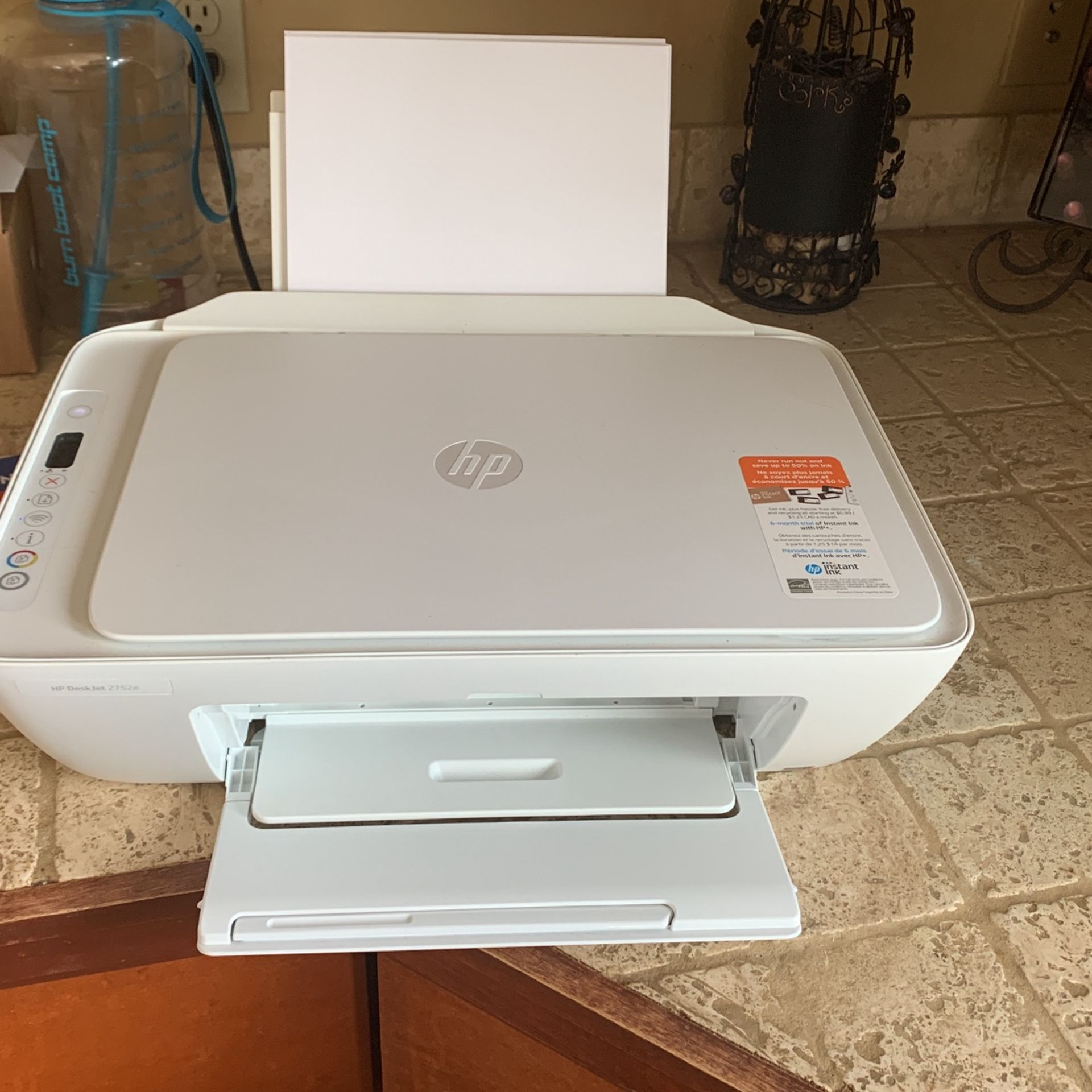 Hewlett-Packard 2752e - Wireless Printer