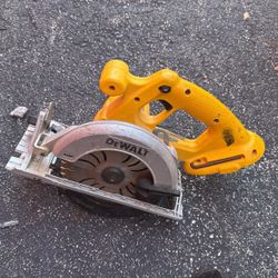 DeWALT XRP DC390 18V Cordless 6-1/2" Circular Saw Tool Only