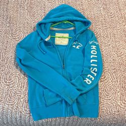 Hollister Sweater 