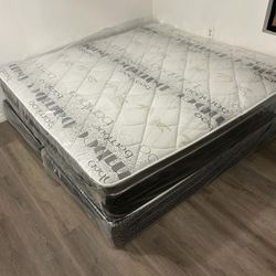 NEW MATTRESS KING SIZE PILLOW TOP WITH BOX SPRING-SET / 🚚🚚🚚