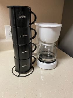 Coffee maker & Coffee cups