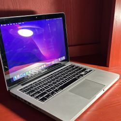 Apple MacBook Pro 13” I5/8GB/256GB SSD $140