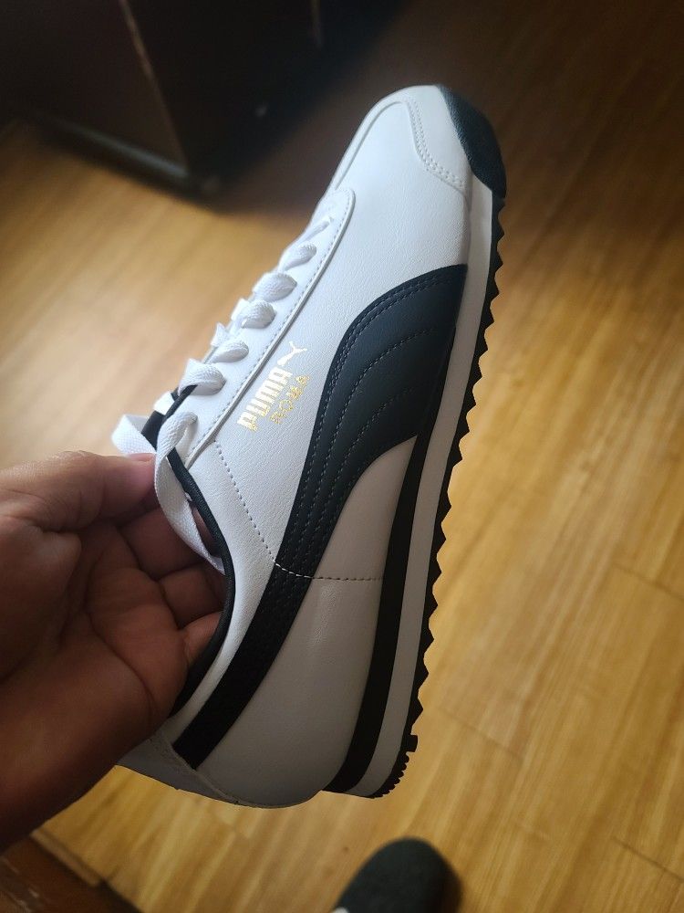 Pumas Roma For Men Size 9.5