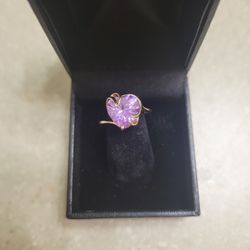 10 K Gold Ring. Weight Is 2.9 Grams