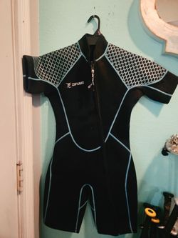 Adult large wet suit short suit